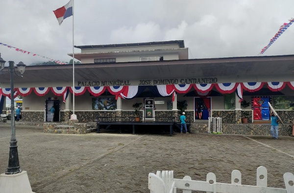 Fachada Palacio Municipal de Boquete