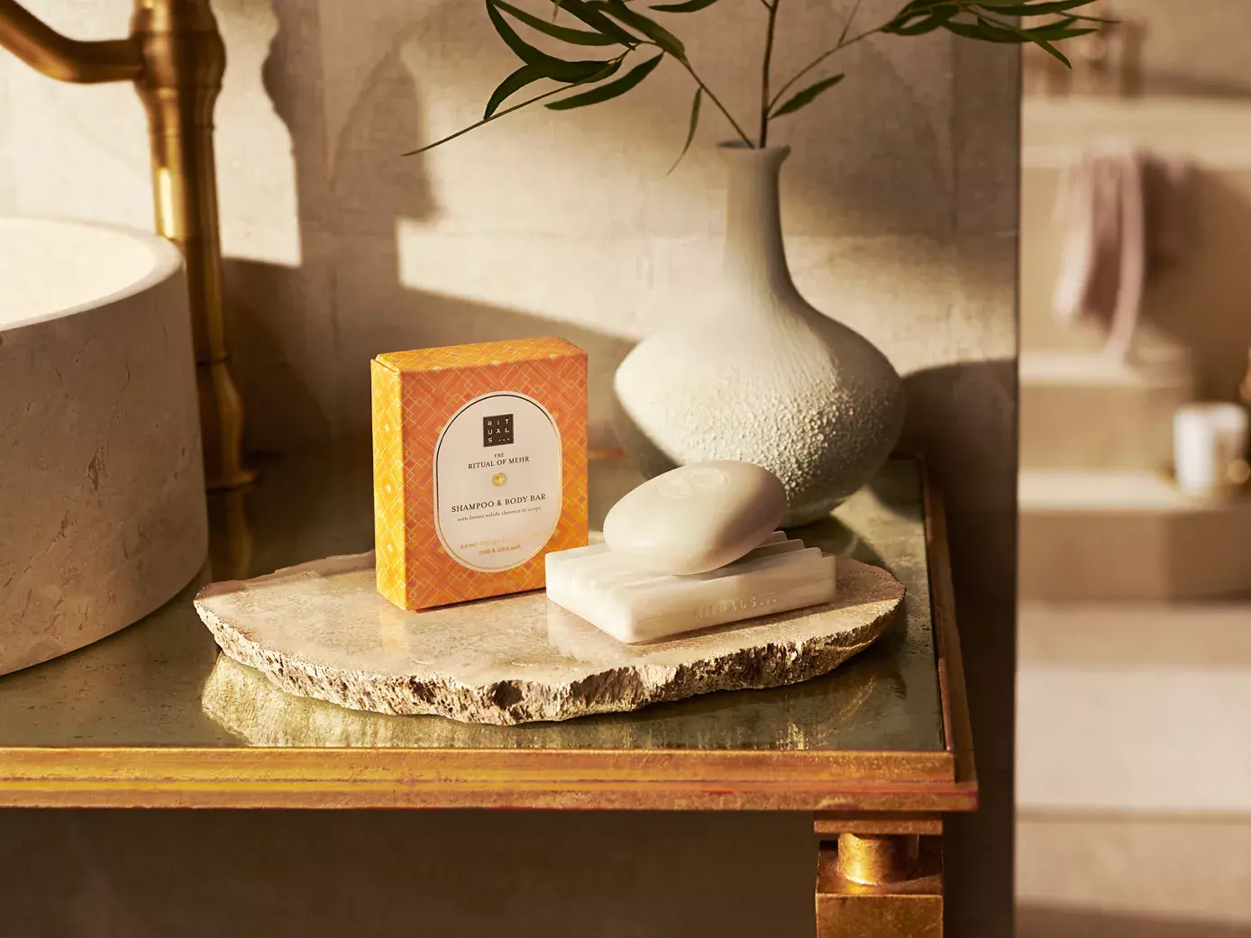 Шампунь & Тело в виде твердого мыла "The Ritual of Mehr"
