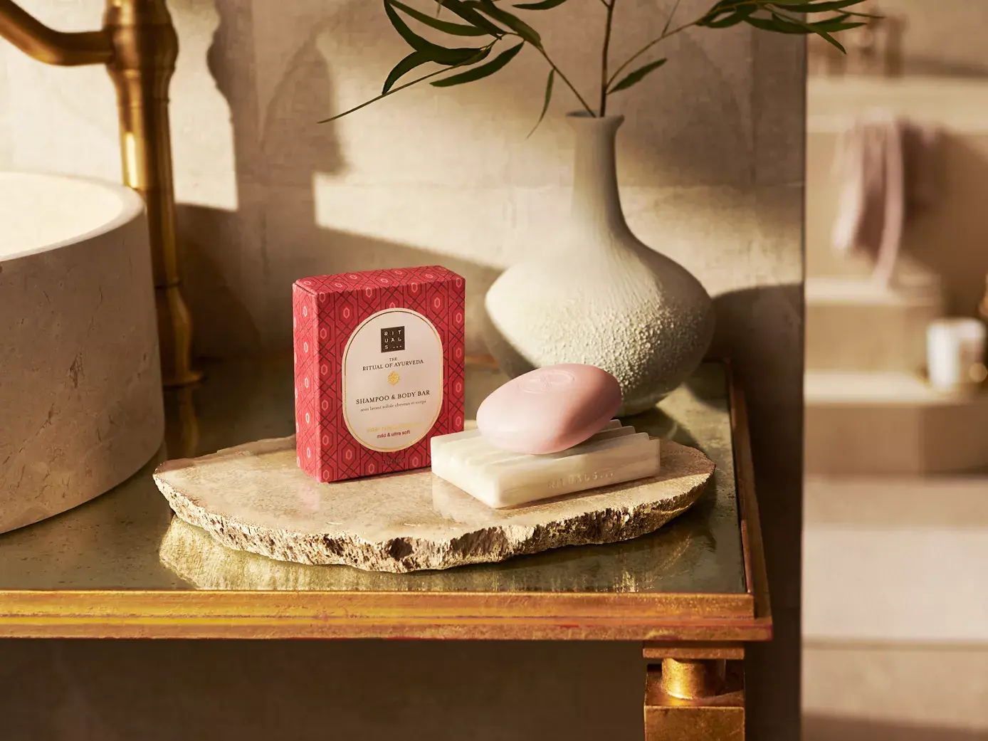 Шампунь & Тело в виде твердого мыла "The Ritual of Ayurveda"