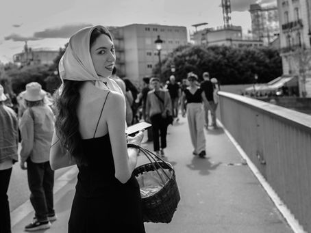 Behind the Shot: A Candid Moment in Paris