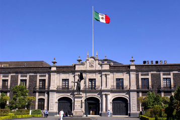 3er Año de Del Mazo: el gobernador “ausente”