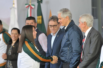 Ponen nombre de exgobernador del PRI, a Prepa-UAEMex