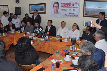 Panistas de Toluca se suman a Morena
