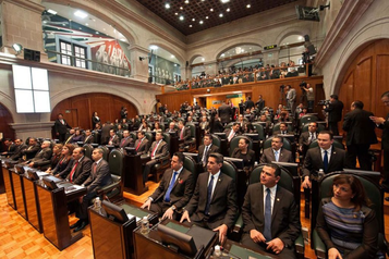 Solo 5 de 75 diputados presentan su 3 De 3