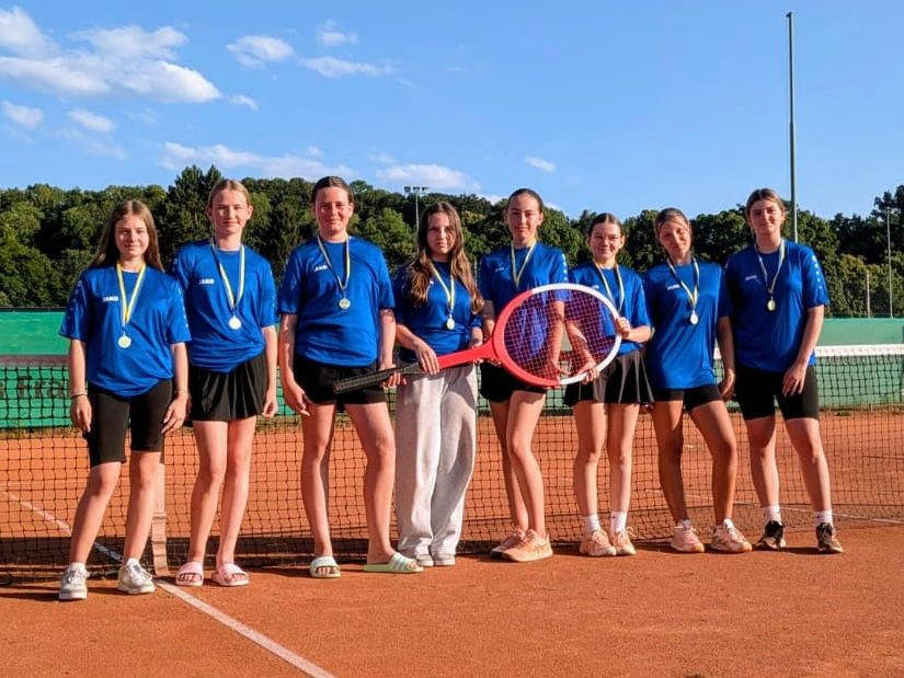 Die Tennis-Mädchen-Mannschaft U 15 war im Wettspielbetrieb Sommer 2025 sehr erfolgreich.