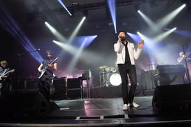 KASABIAN, OASIS LEISURE CENTRE, SWINDON, 26TH MAY (LIVE)