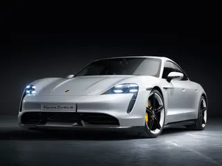 2015 Porsche Mission E: the electric future Porsche imagined before the Taycan