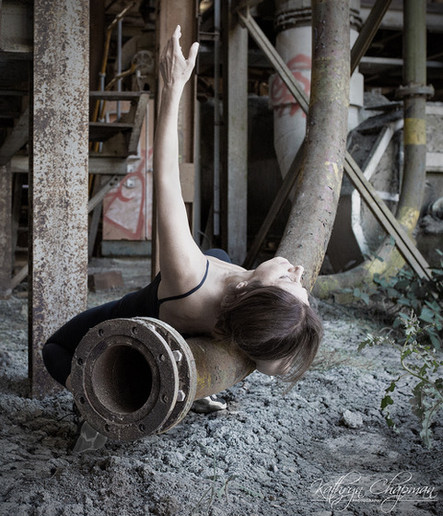 Gestures to Lost Spaces