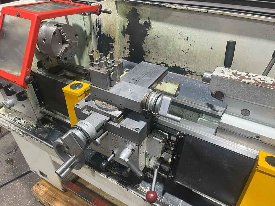 Thumbnail: Harrison M300 gap bed centre lathe