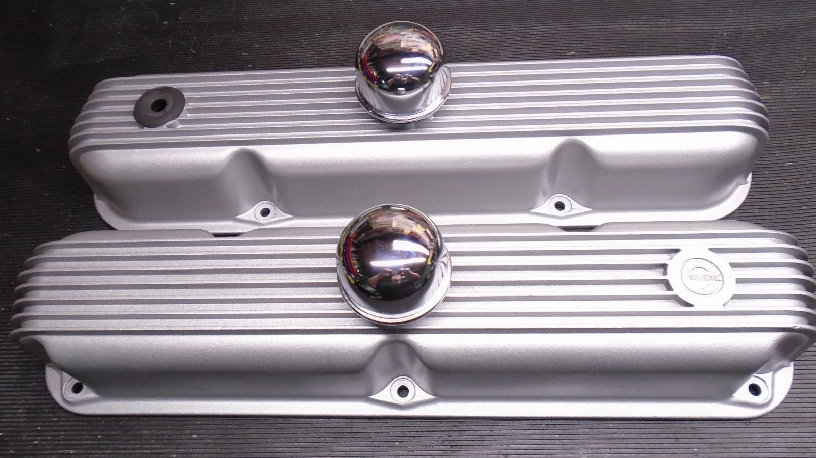 CAL CUSTOM FINNED VALVE COVERS SB MOPAR Race City Retro