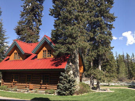 where to stay in Lake Louise