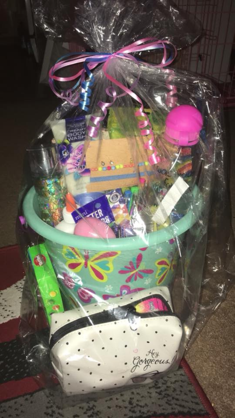 Thumbnail: Kids Easter Baskets 