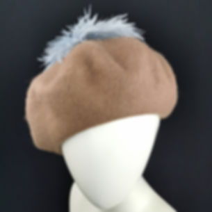 Basco con Piume. Beret with Feathers. Claudia della Frattina JCN Fascinators
