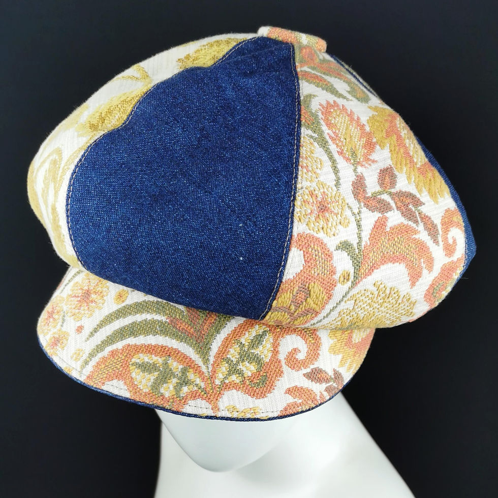 Miniatura: Berretto Visiera in tessuti pregiati di riciclo. Newsboy Cap in upcycled luxury fabrics. JCN Fascinators