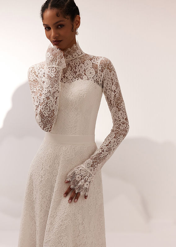 The Role of Lace in Modern Wedding Gowns