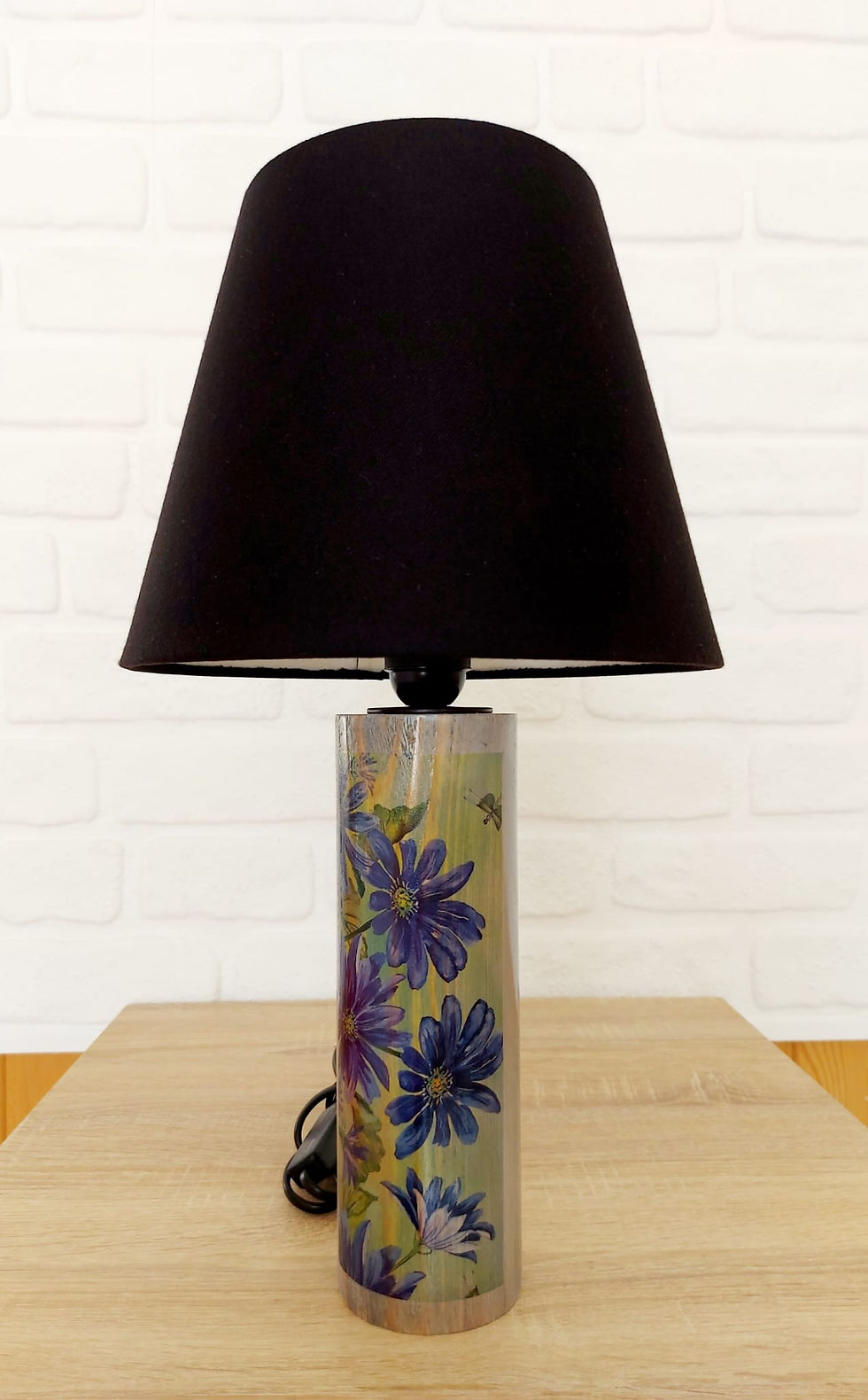 Thumbnail: RETRO NOW BLUE GARDEN WOODEN LEG LAMP
