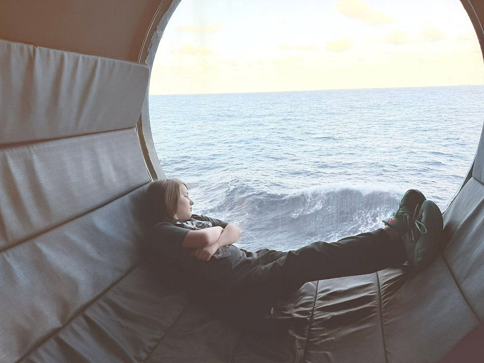Livin his best life, chilling on the cruise