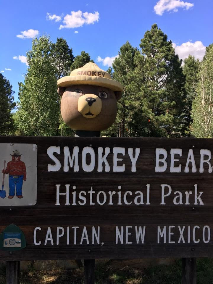 Spontaneous stop in Capitan, New Mexico for the birthplace of Smokey the Bear
