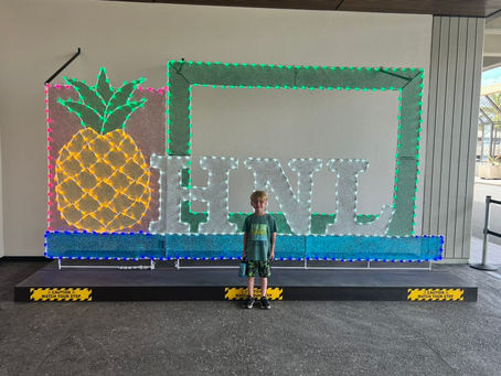 How to Pass the Time During Layovers or in Airports with Kids