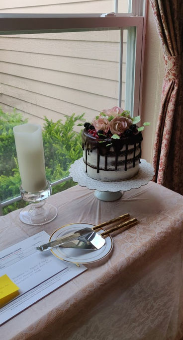 cake from alainas wedding.jpg