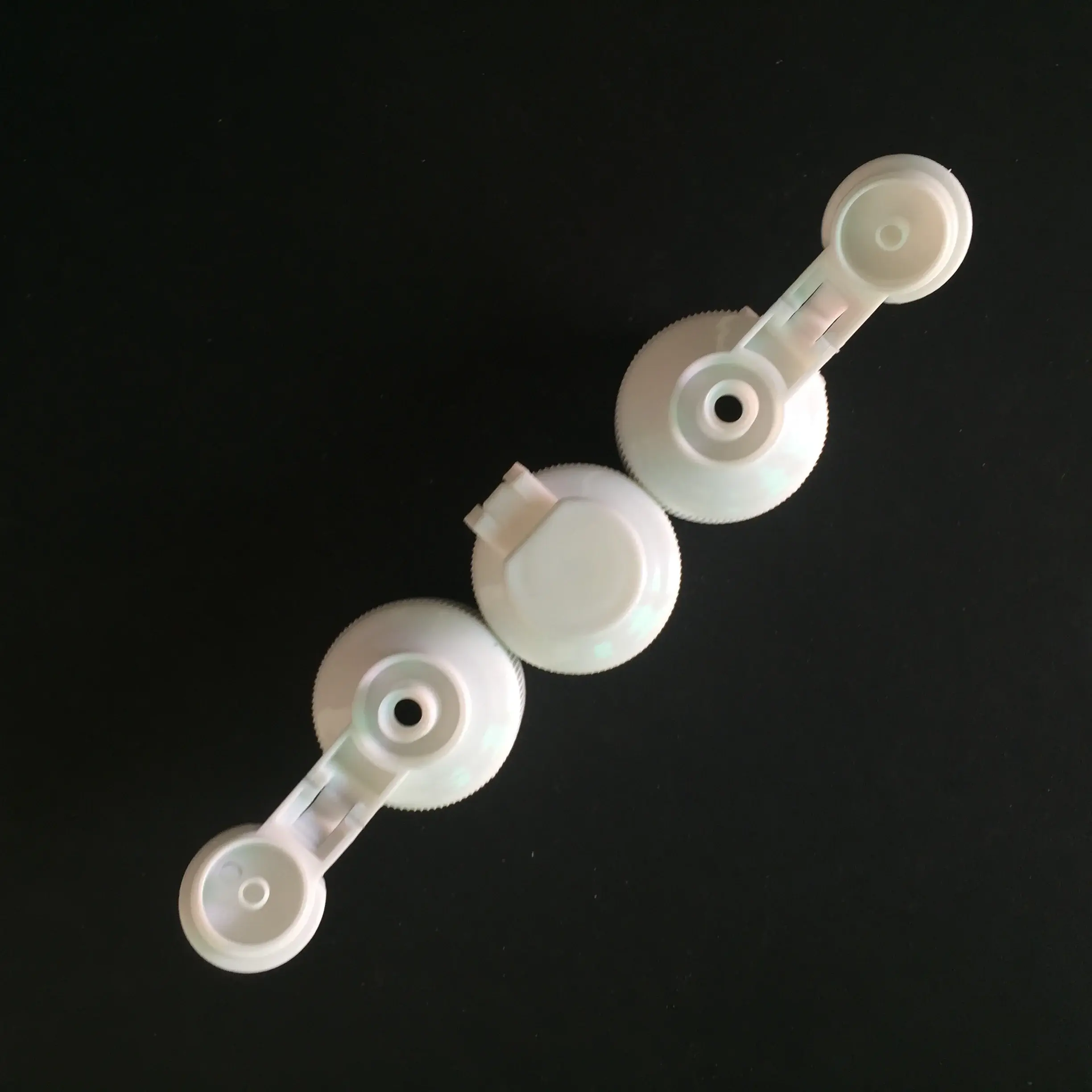 plastic flip top caps 1