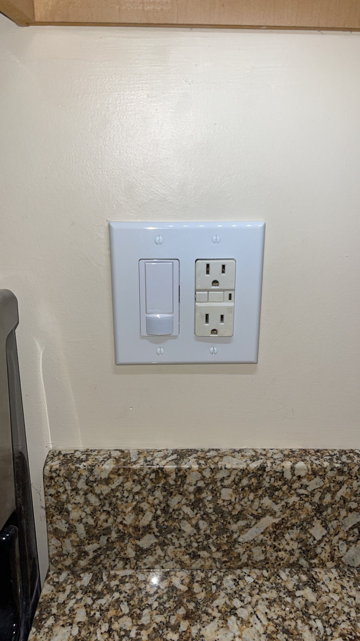 Under-cabinet Lighting 10