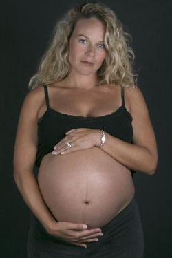 MATERNITY SESSIONS.jpg