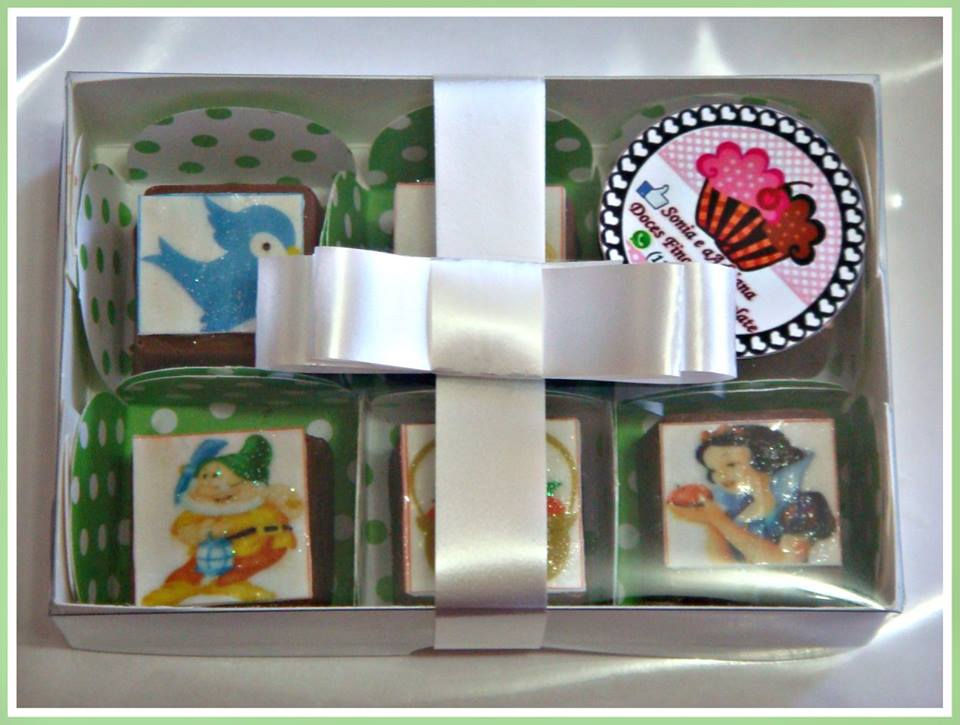 Miniatura: Bombom com papel de arroz branca de neve