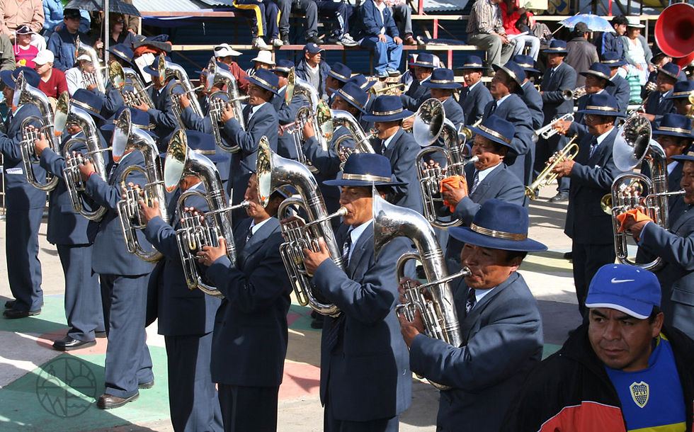 Orchestra di fiati al carnevale di Oruro in Bolivia