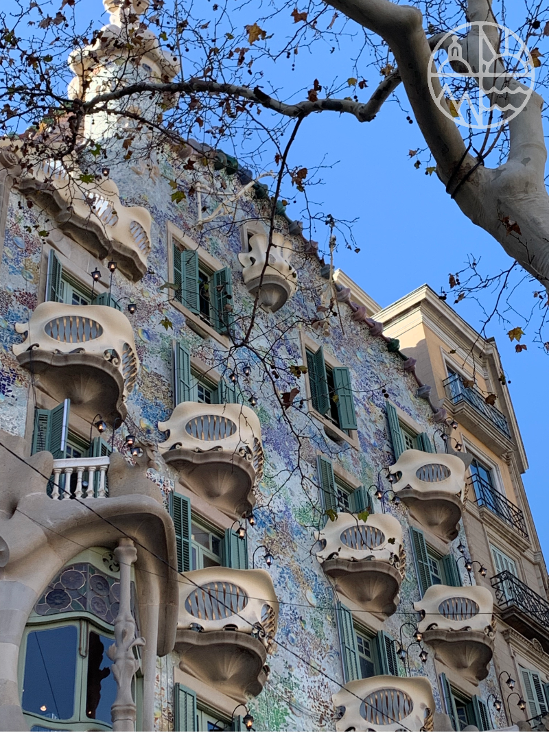 Facciata della casa Batllò a Barcellona, Spagna