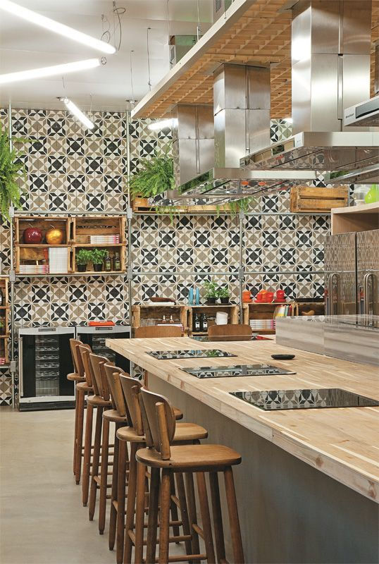 cozinha rústica com ladrilho hidráulico