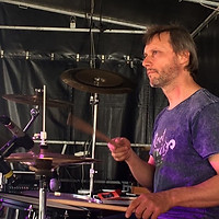 Manu Sanchez batteur de Pascal Matot