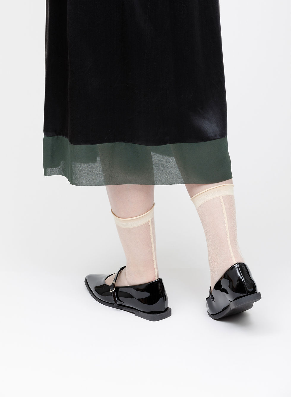 滑らないシースルーのくつした