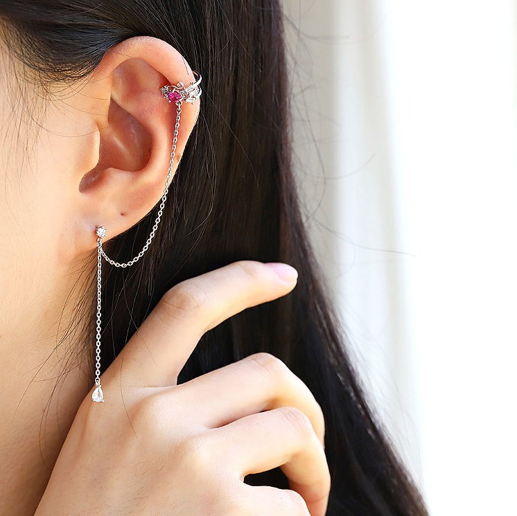 Thumbnail: Asymmetrical Ruby Princess Cuff Earring - MOOII