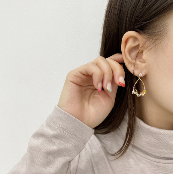 Thumbnail: MOOII Tear Drop Wreath Earring
