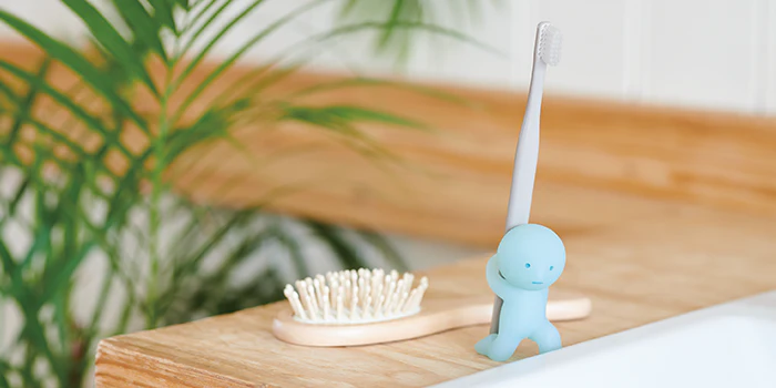 Smiski Glow in the Dark Toothbrush Stand Set 4 Piece