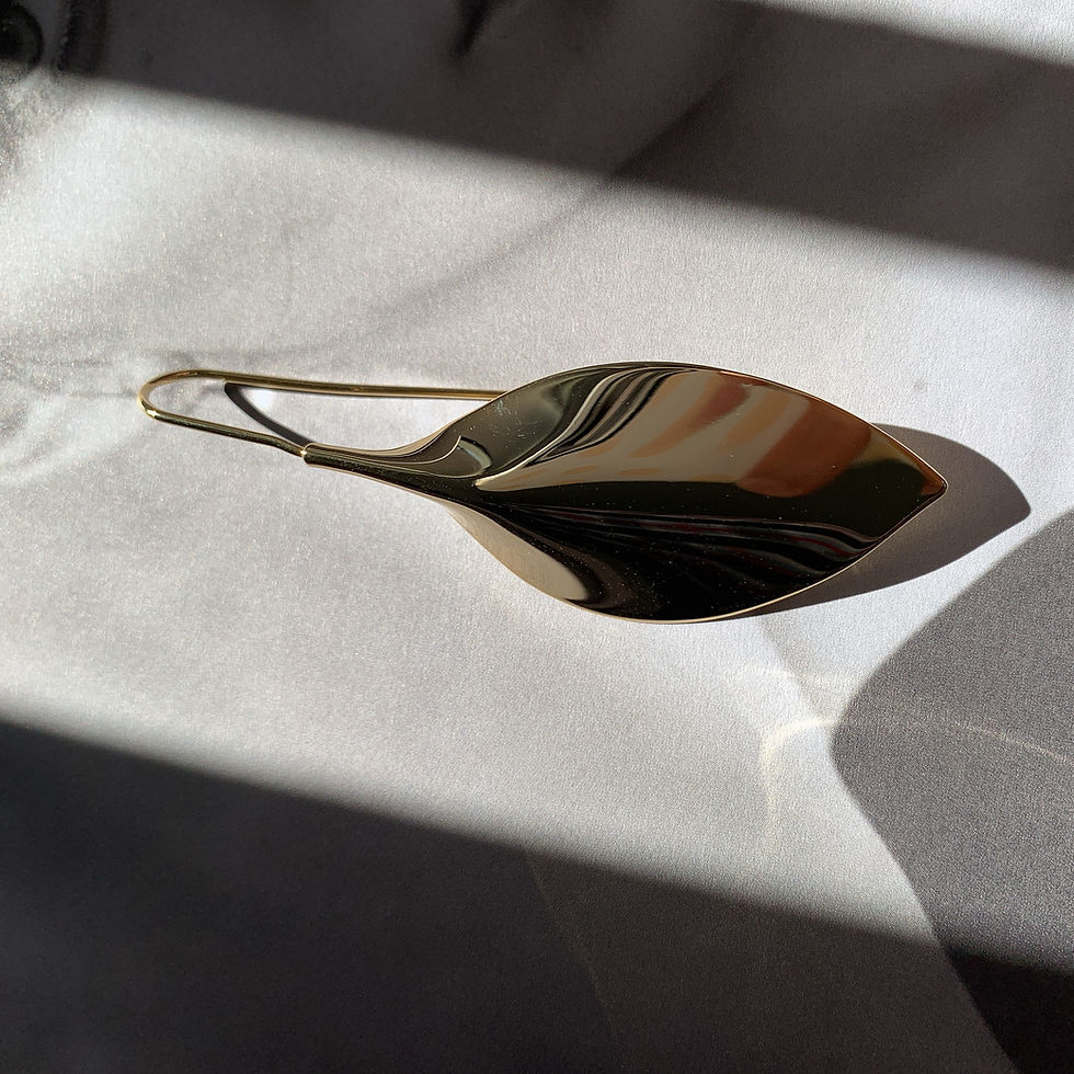 Thumbnail: Golden Metallic Leaves Earrings