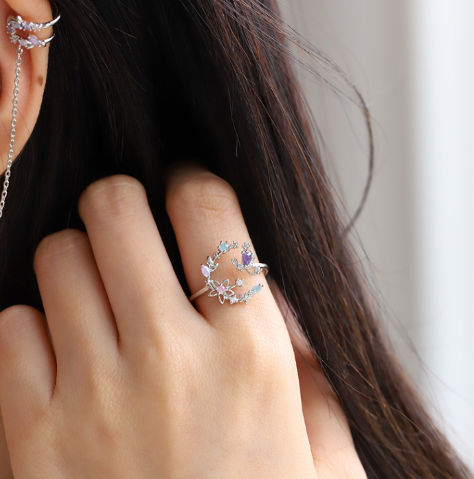 Thumbnail: Lily Flower and Butterfly Wreath Ring - MOOII