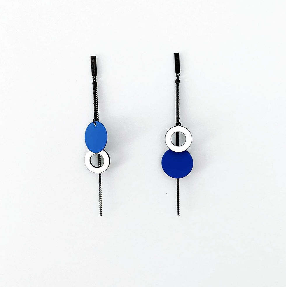 Thumbnail: Blue and White Disc Asymmetric Earring - MOOII