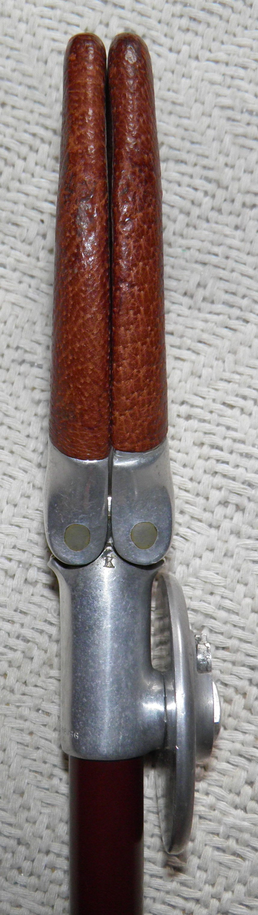 Thumbnail: Vintage Shooting Stick Fold-Out Brown English Leather Handle By SWAINE BRIGG