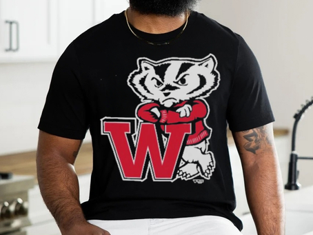Wisconsin Badgers Team 1935 Mascot Shirt