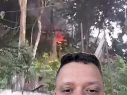 Casa pega fogo no bairro Vila Baiana em Guarujá