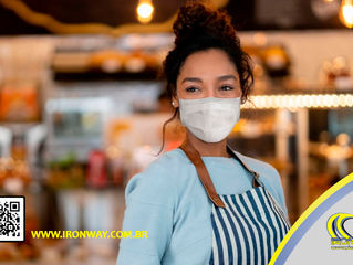 Saiba quantas vezes é recomendado lavar sua máscara sem perder a eficácia