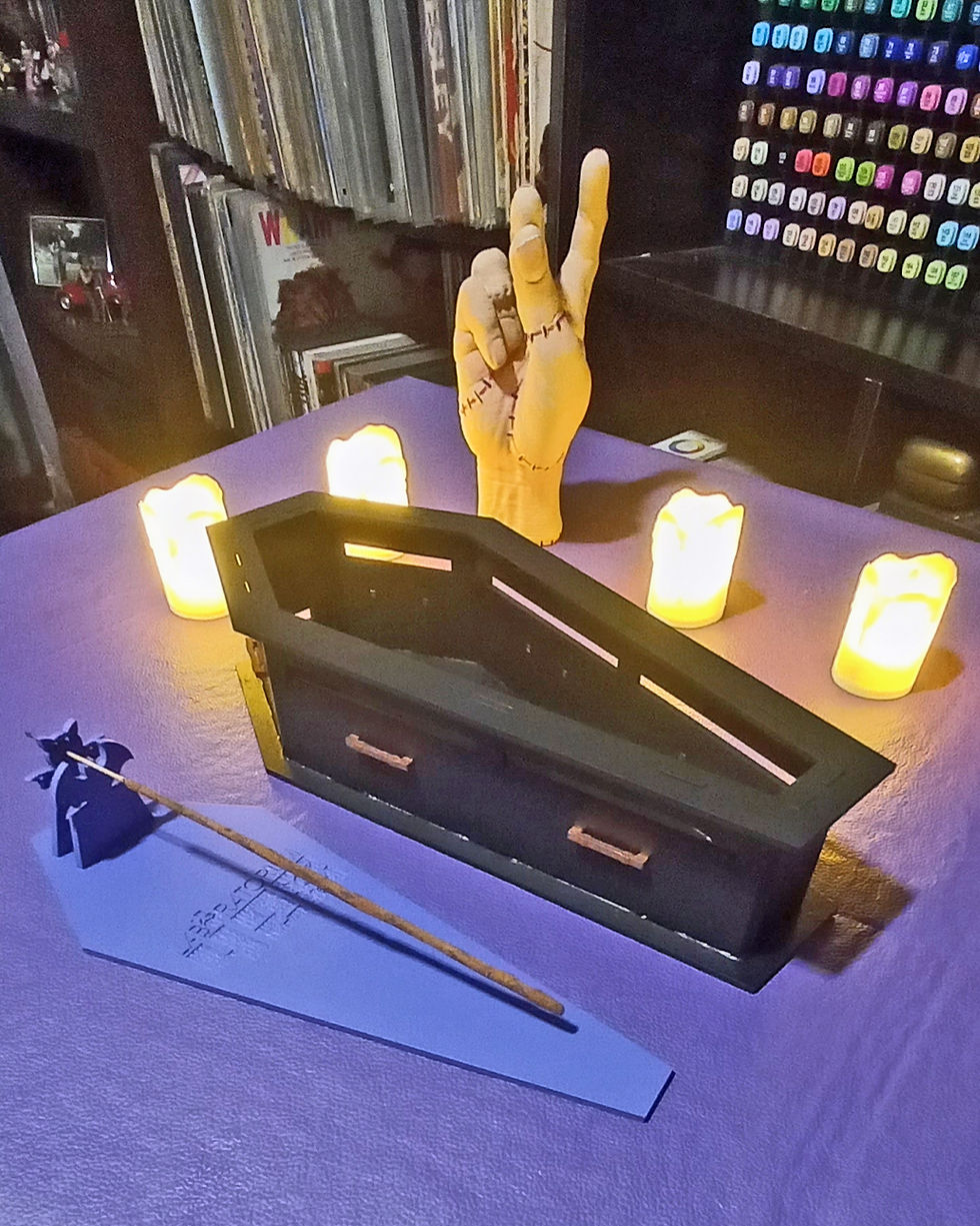 Miniatura: Porta Incenso | Caixão Zumbi