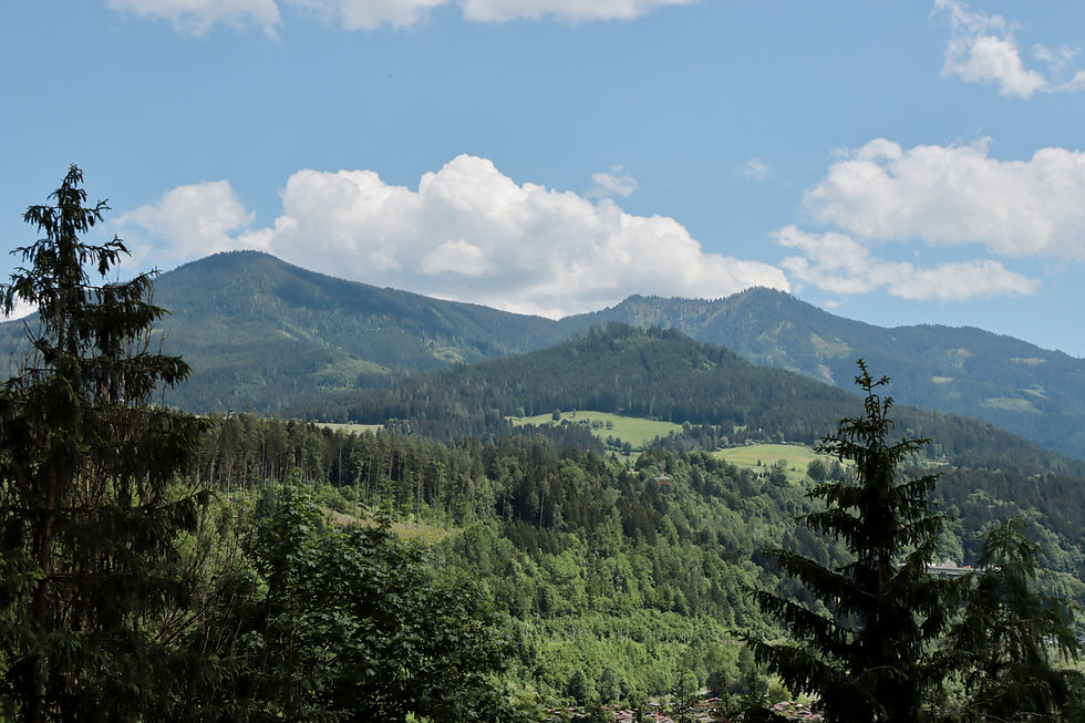 View of the Hochgründeck from Bischofshofen – Image by Eweht