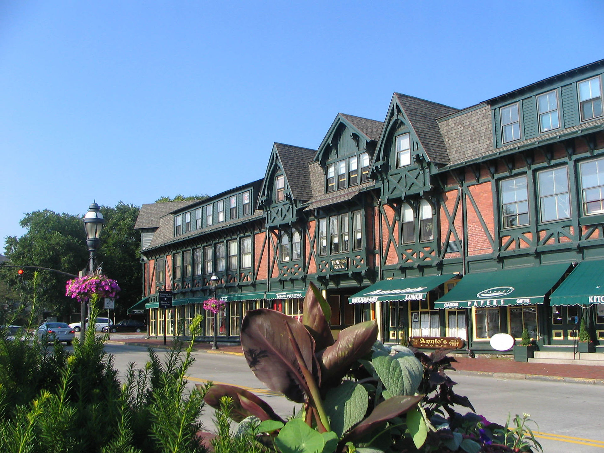 bellevue_avenue_stores_credit_Discover_Newport_1ba3eb31-7ad5-4f71-9ffd-ddc8b8a92e98