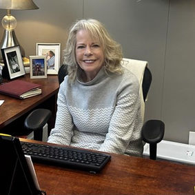 Registrar Leslie Sullivan Keeps UO Students on Track