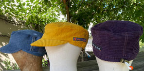 Grössenverstellbare Caps |  Casquettes à taille réglable