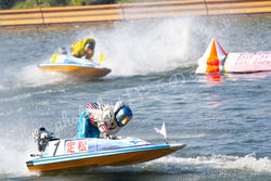 boat race chase