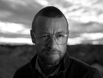 Mostra de SP 2023 | Simon Baker se reinventa em "Limbo"
